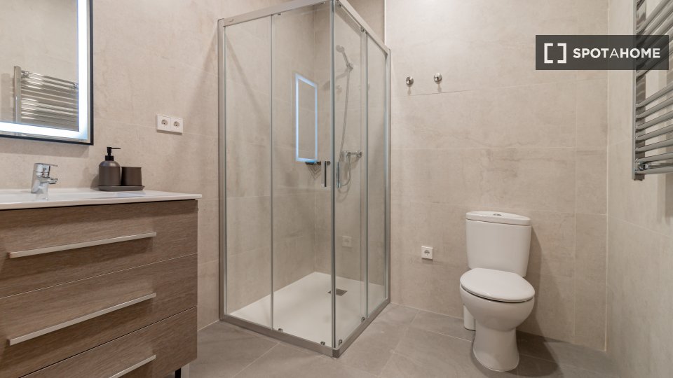 Apartment Madrid, 2 beds — photo 4