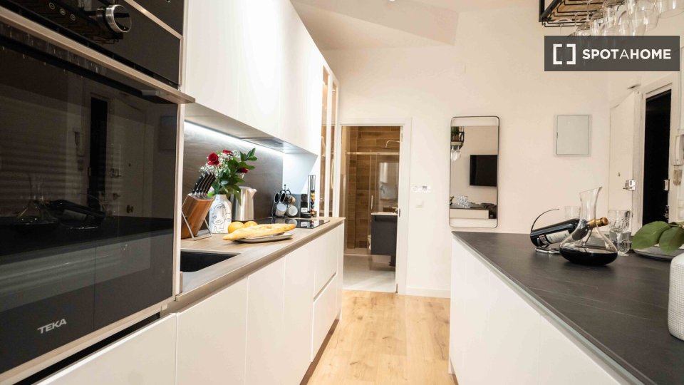 Apartment Madrid, 2 beds, 65m² — photo 16