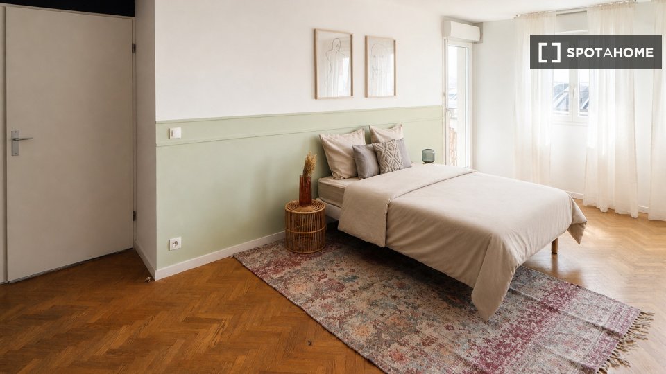 Chambre double Paris, 4 chambres — photo 21