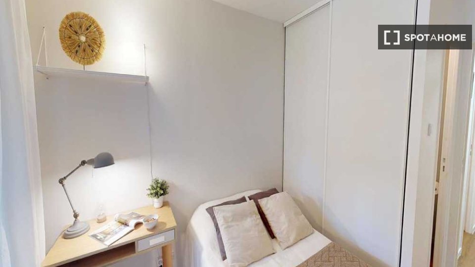 Double room Paris, 4 beds, 70m² — photo 18