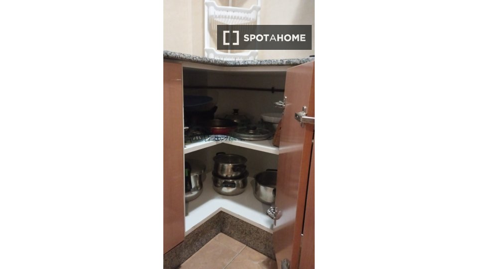 Double room Valencia, 5 beds, 110m² — photo 14