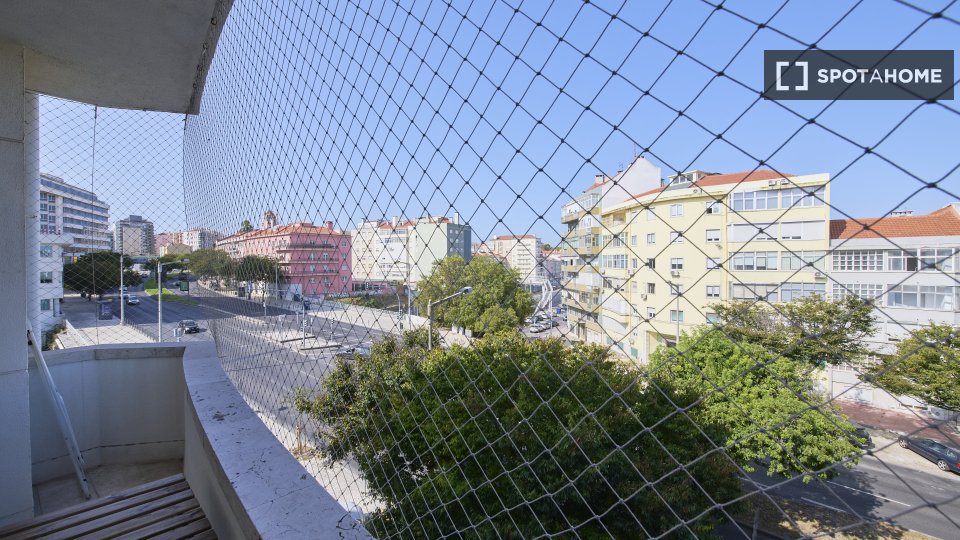 Double room Lisbon, 4 beds — photo 3