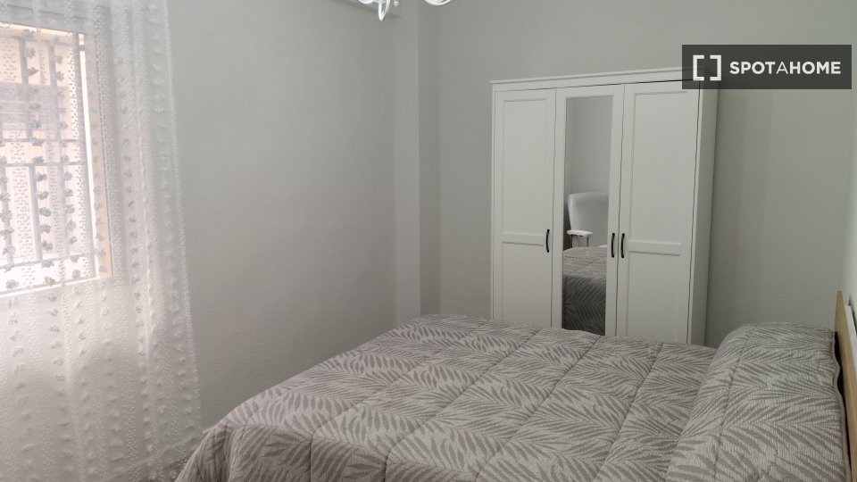 Apartment Valencia, 4 beds, 111m² — photo 12