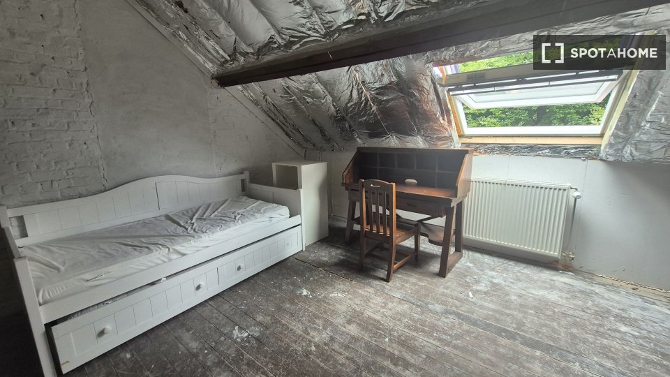 Double room Brussels, 6 beds — photo 9