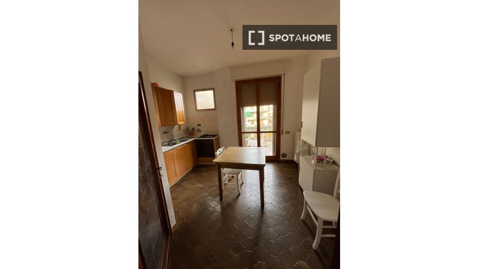 Double room Florence, 3 beds, 70m² — photo 5