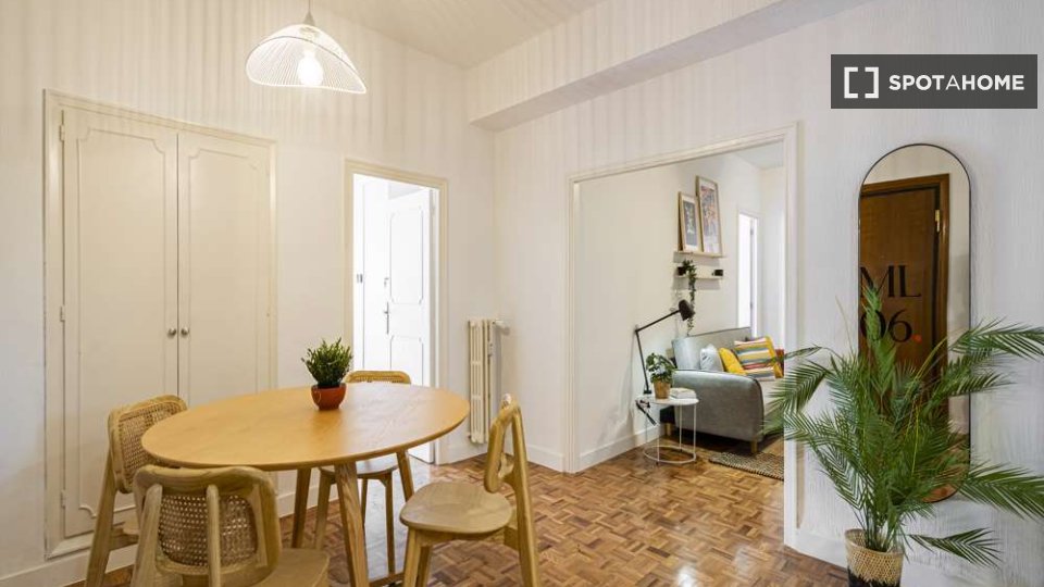 Double room Madrid, 6 beds — photo 42