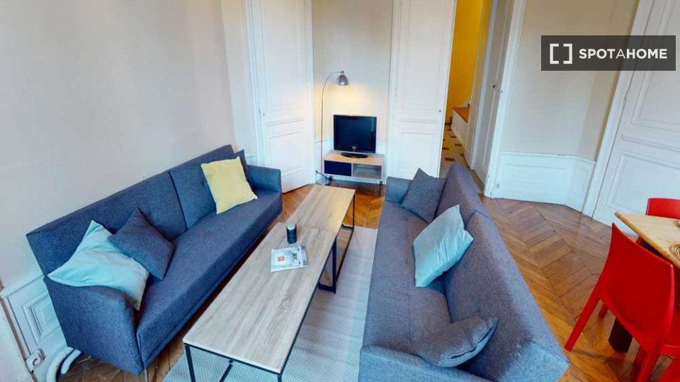 Double room Lyon, 7 beds, 240m² — photo 16