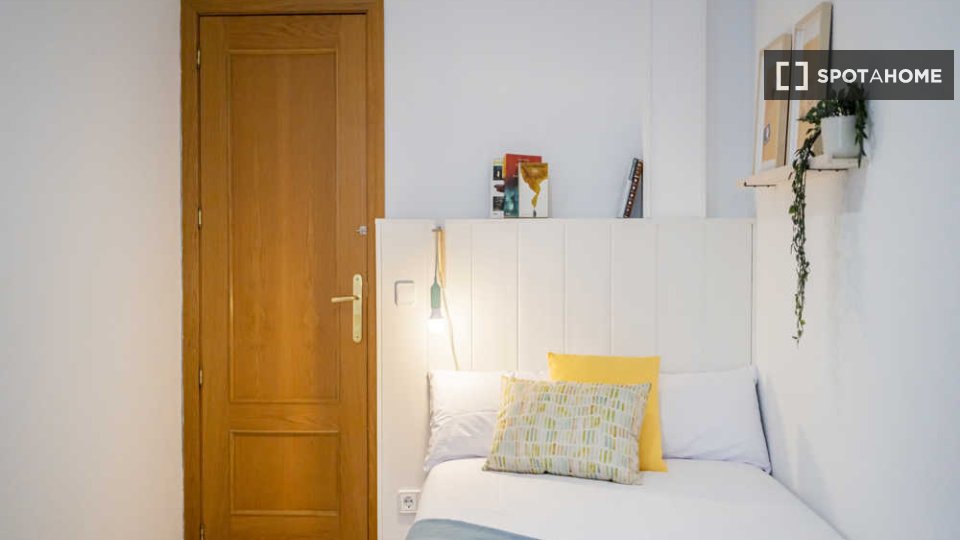 Double room Madrid, 25 beds — photo 61