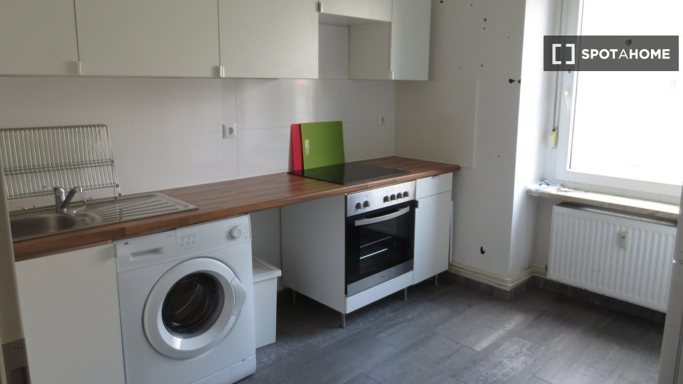 Double room Berlin, 3 beds, 63m² — photo 14