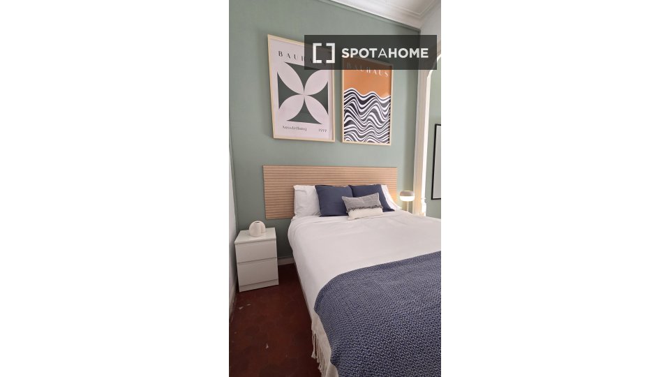 Double room Barcelona, 10 beds, 210m² — photo 7