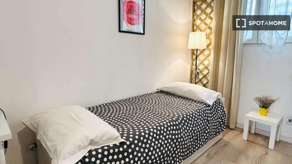 Double room Milan, 2 beds, 70m² — photo 1
