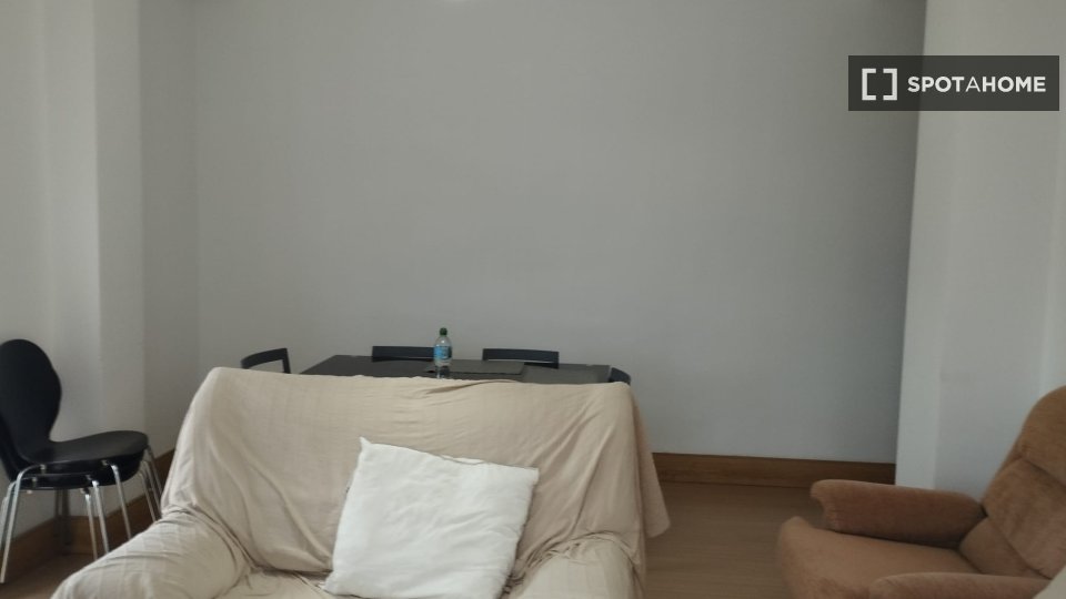 Double room Valencia, 5 beds, 160m² — photo 16