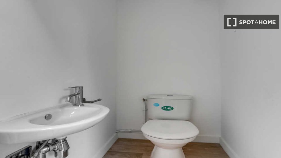 Double room Lille, 4 beds, 80m² — photo 18