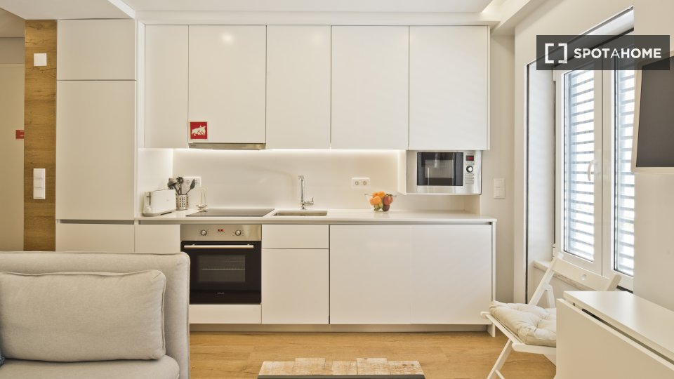 Apartment mono Lisbon, 34m² — photo 1