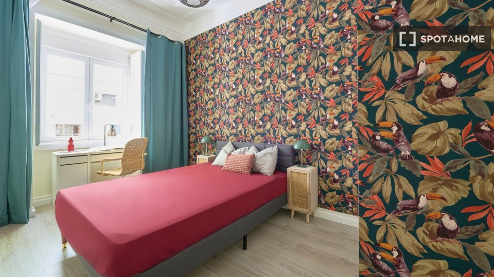 Double room Lisbon, 5 beds — photo 24