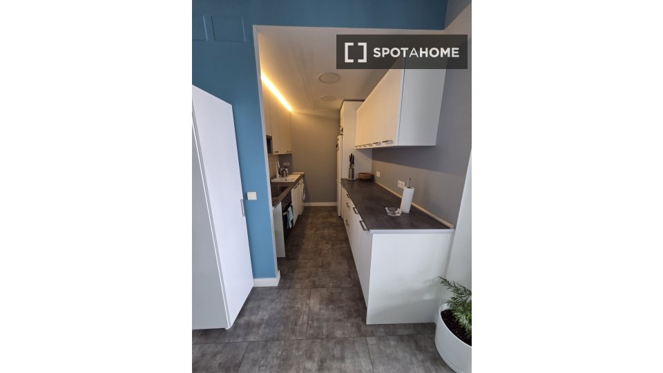 Double room Madrid, 2 beds, 75m² — photo 6