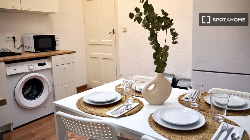 Double room Madrid, 7 beds — photo 90