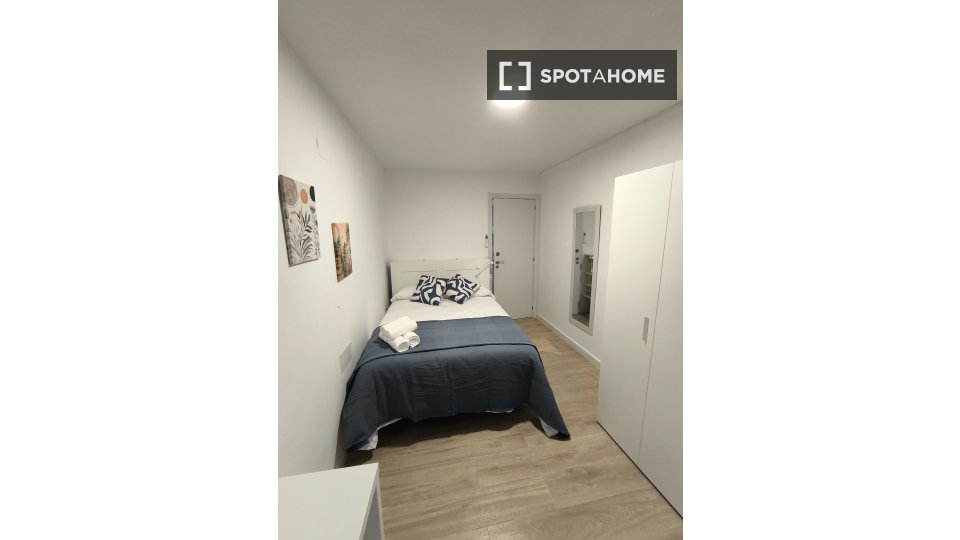 Double room Malaga, 4 beds — photo 5