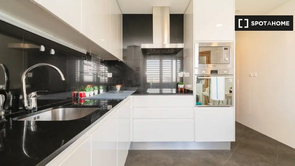 Apartment Lisbon, 3 beds — photo 8