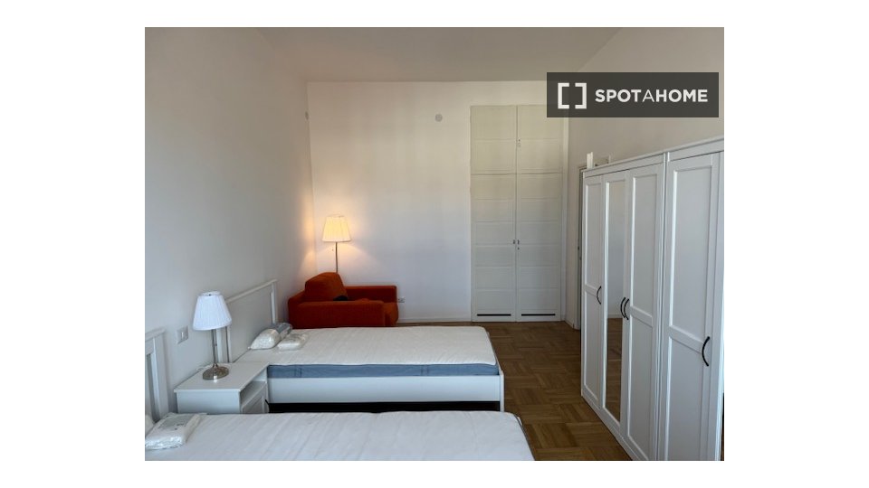 Double room Milan, 2 beds, 90m² — photo 7
