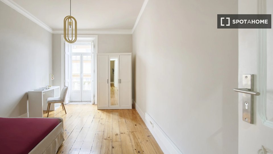 Double room Lisbon, 8 beds — photo 10