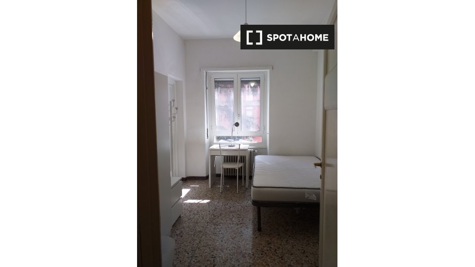 Double room Rome, 3 beds, 120m² — photo 1