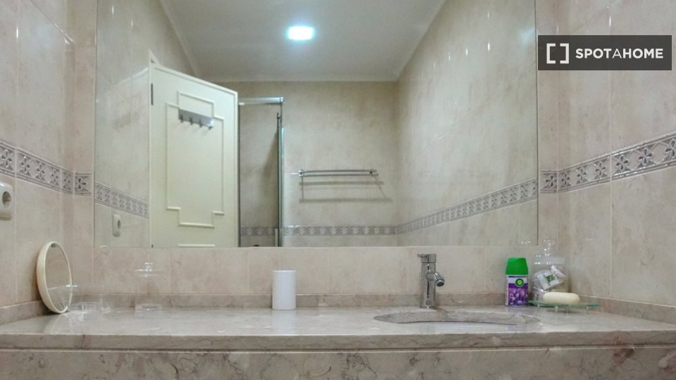 Apartment Lisbon, 1 bed — photo 10