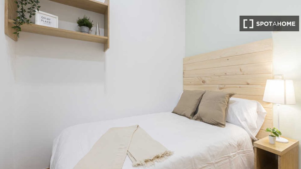 Double room Madrid, 41 beds — photo 62