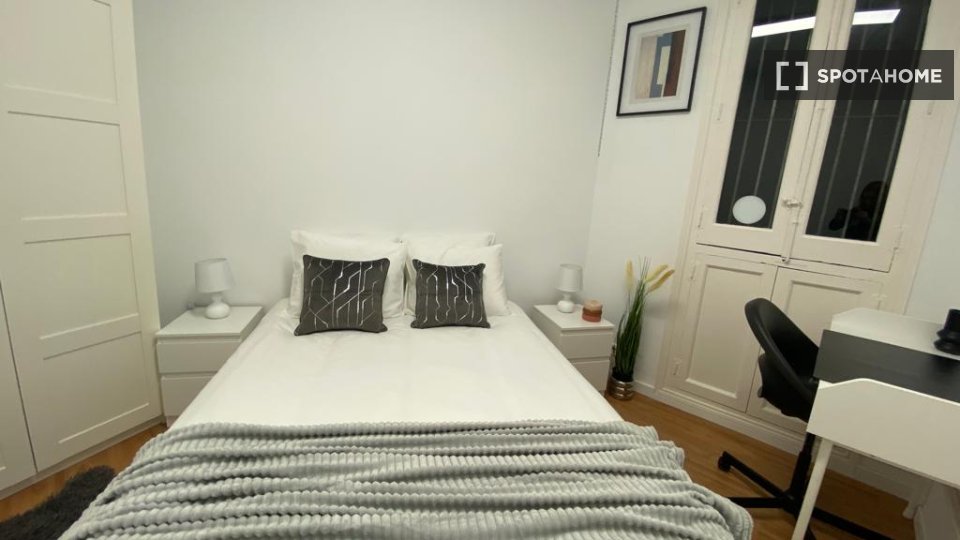 Double room Madrid, 5 beds — photo 7
