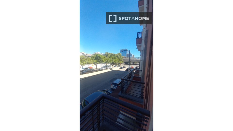Double room Lisbon, 5 beds, 130m² — photo 15