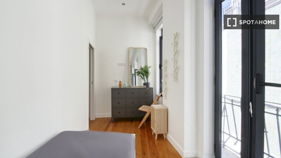 Apartment Lisbon, 1 bed — photo 4