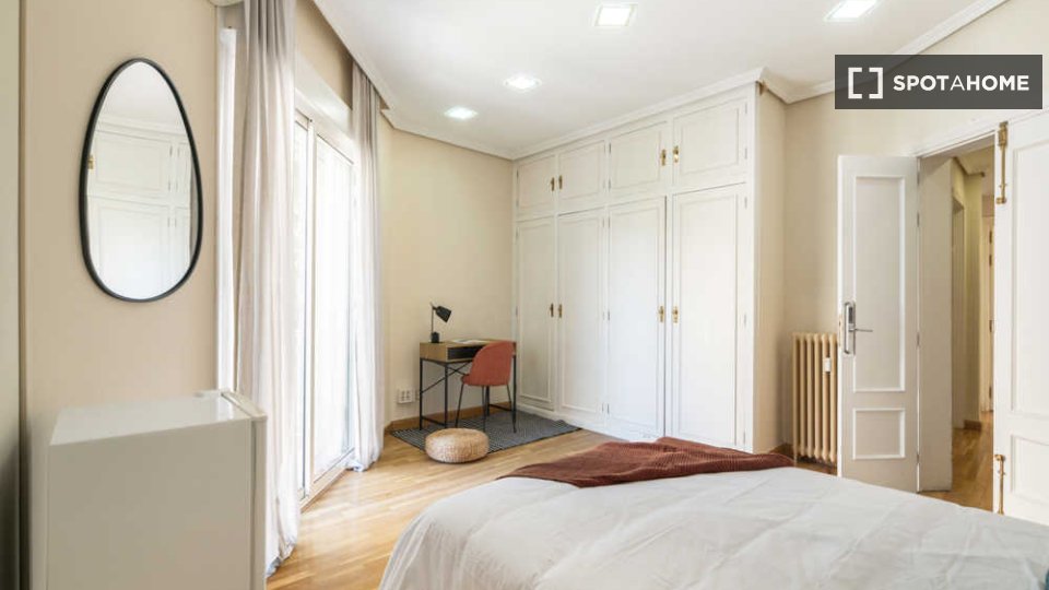 Double room Madrid, 7 beds — photo 58