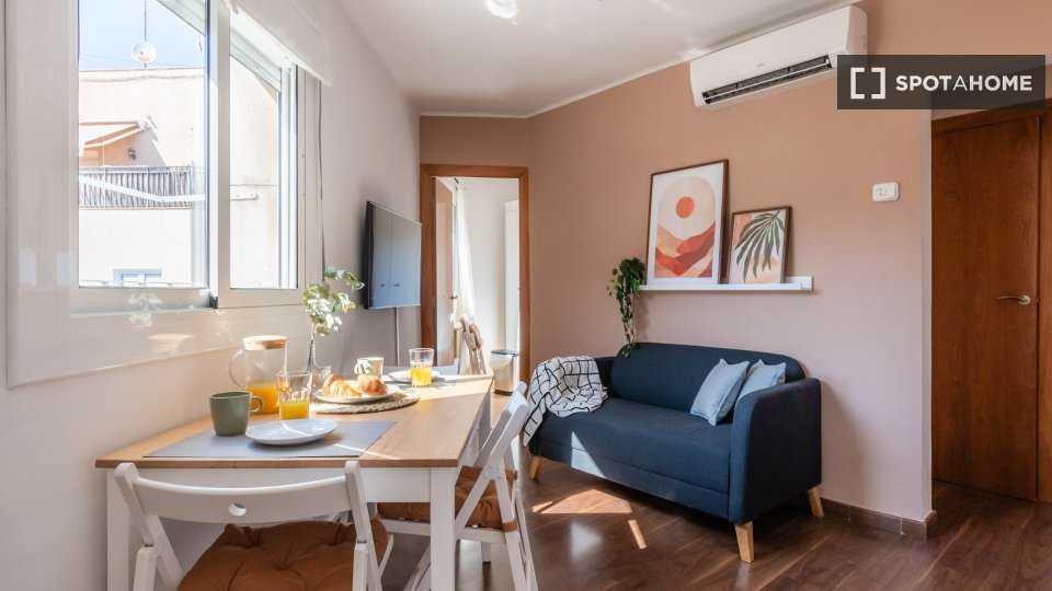 Apartment Barcelona, 3 beds, 60m² — photo 7