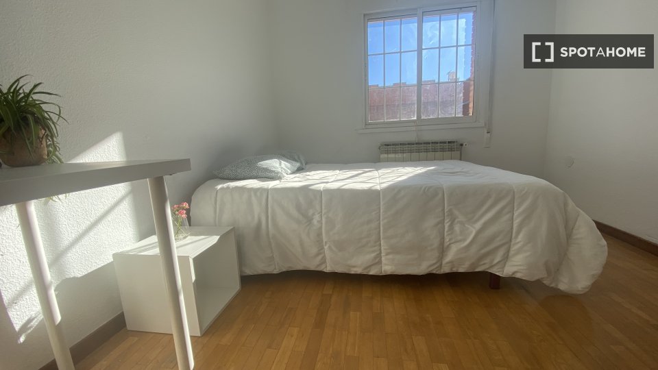 Double room Madrid, 4 beds, 70m² — photo 28