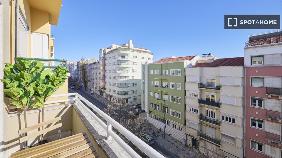 Double room Lisbon, 11 beds — photo 34