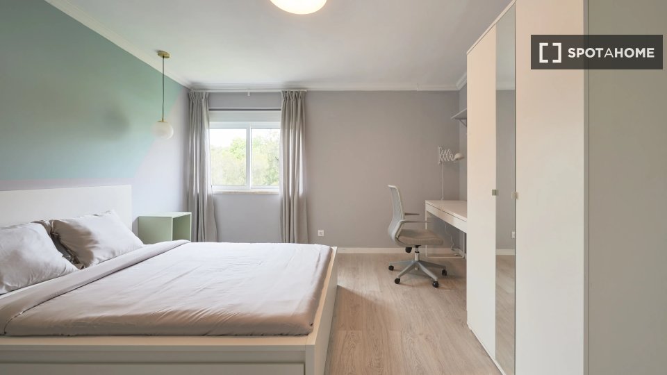 Double room Lisbon, 11 beds — photo 10