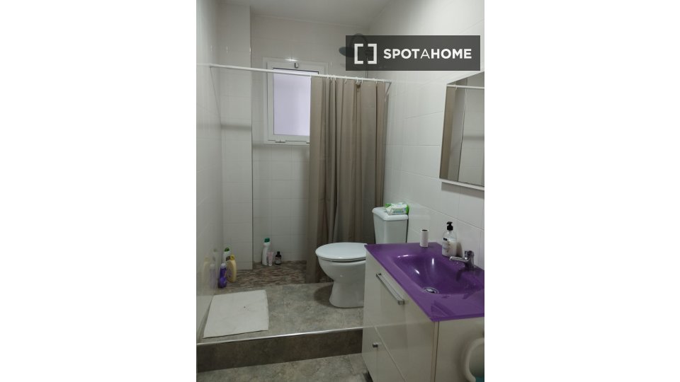 Double room Valencia, 5 beds, 160m² — photo 11
