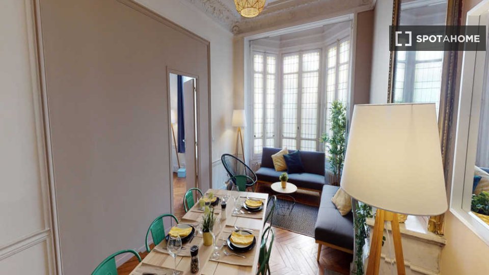 Double room Paris, 8 beds, 200m² — photo 4