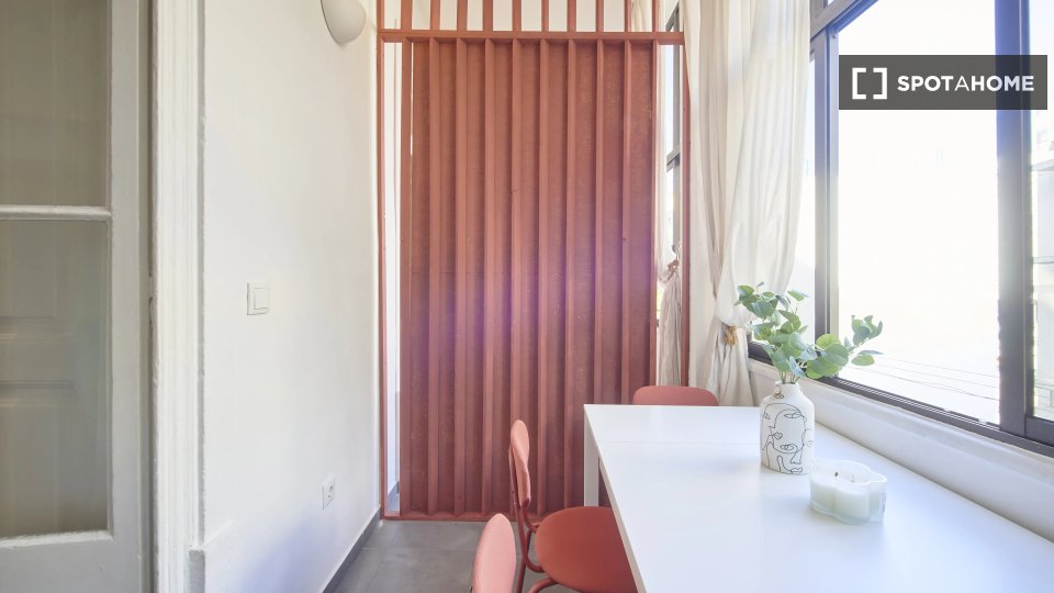 Double room Lisbon, 5 beds — photo 19