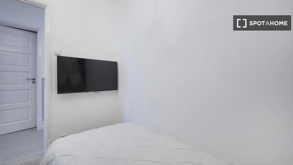 Double room Lisbon, 7 beds — photo 5