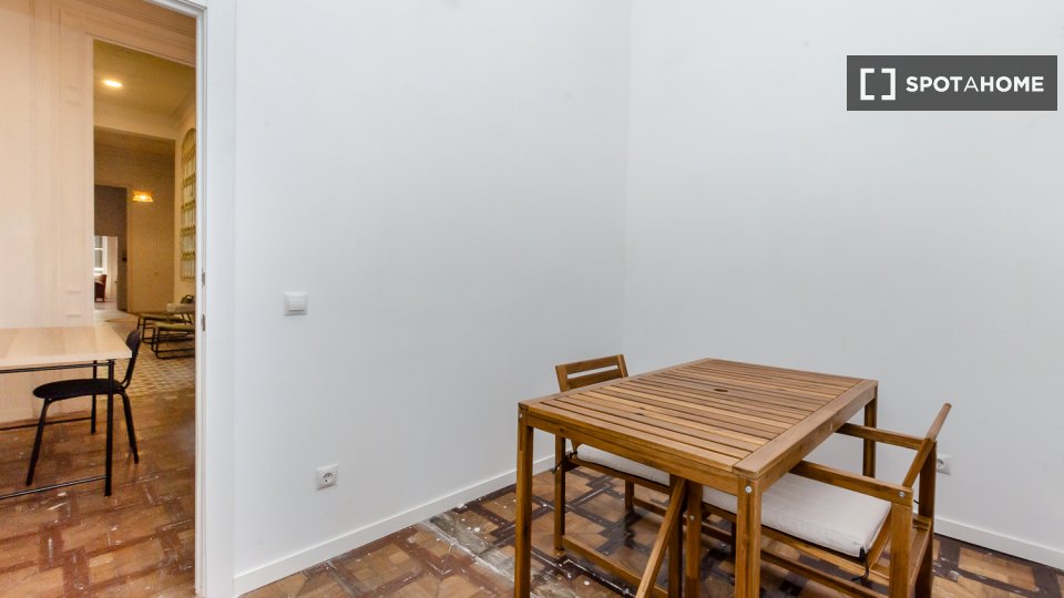Double room Barcelona, 10 beds, 252m² — photo 9