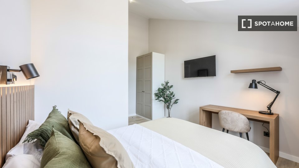 Apartment Madrid, 5 beds — photo 1