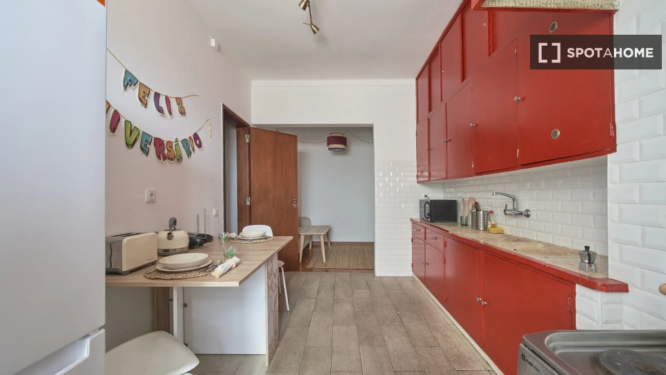 Double room Lisbon, 6 beds — photo 9