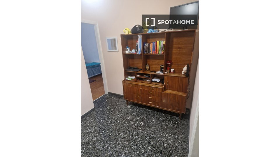 Apartment Athens, 3 beds, 80m² — photo 3