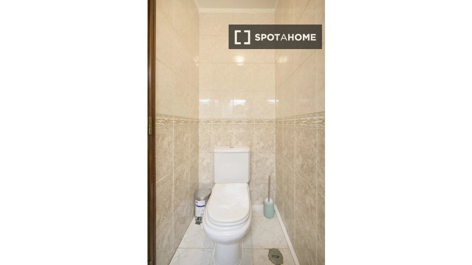 Double room Lisbon, 5 beds — photo 19
