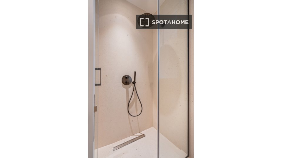 Apartment Madrid, 4 beds, 125m² — photo 15