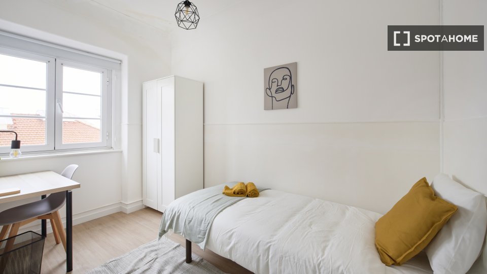 Double room Lisbon, 9 beds — photo 3