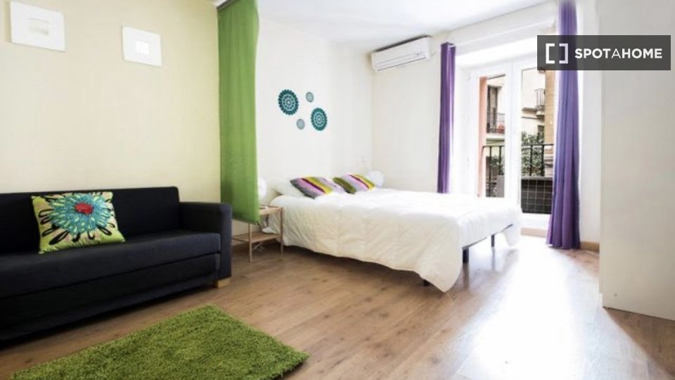 Double room Madrid, 1 bed, 200m² — photo 2