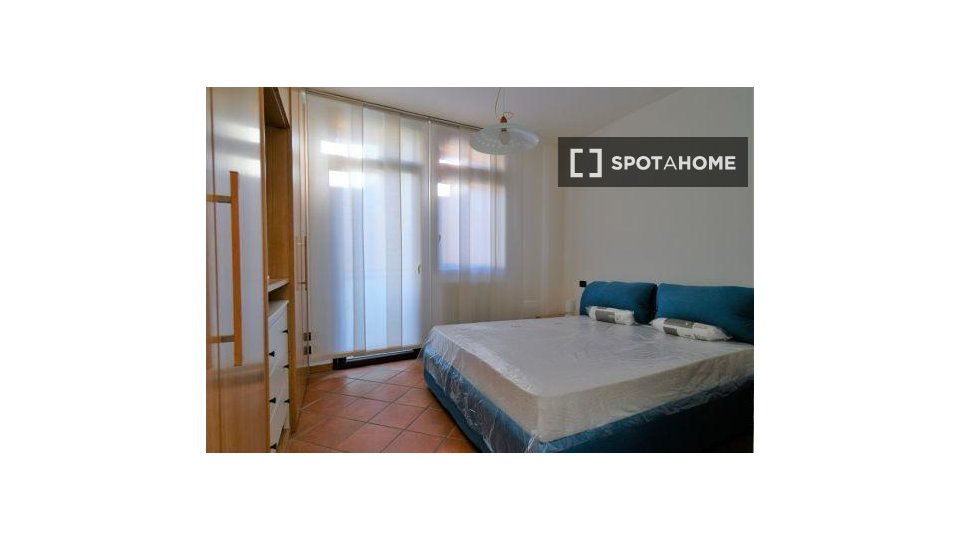 Double room Milan, 2 beds, 77m² — photo 2