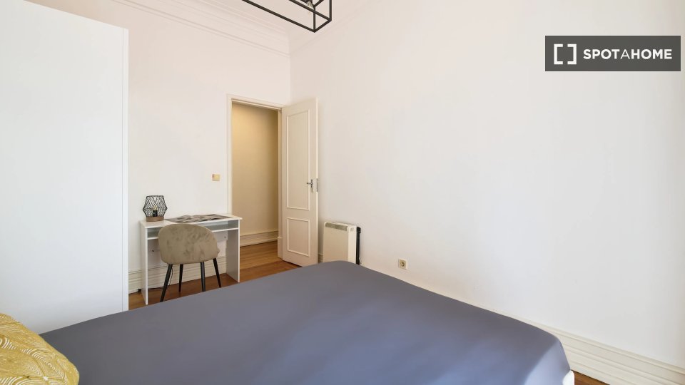Double room Lisbon, 9 beds — photo 3